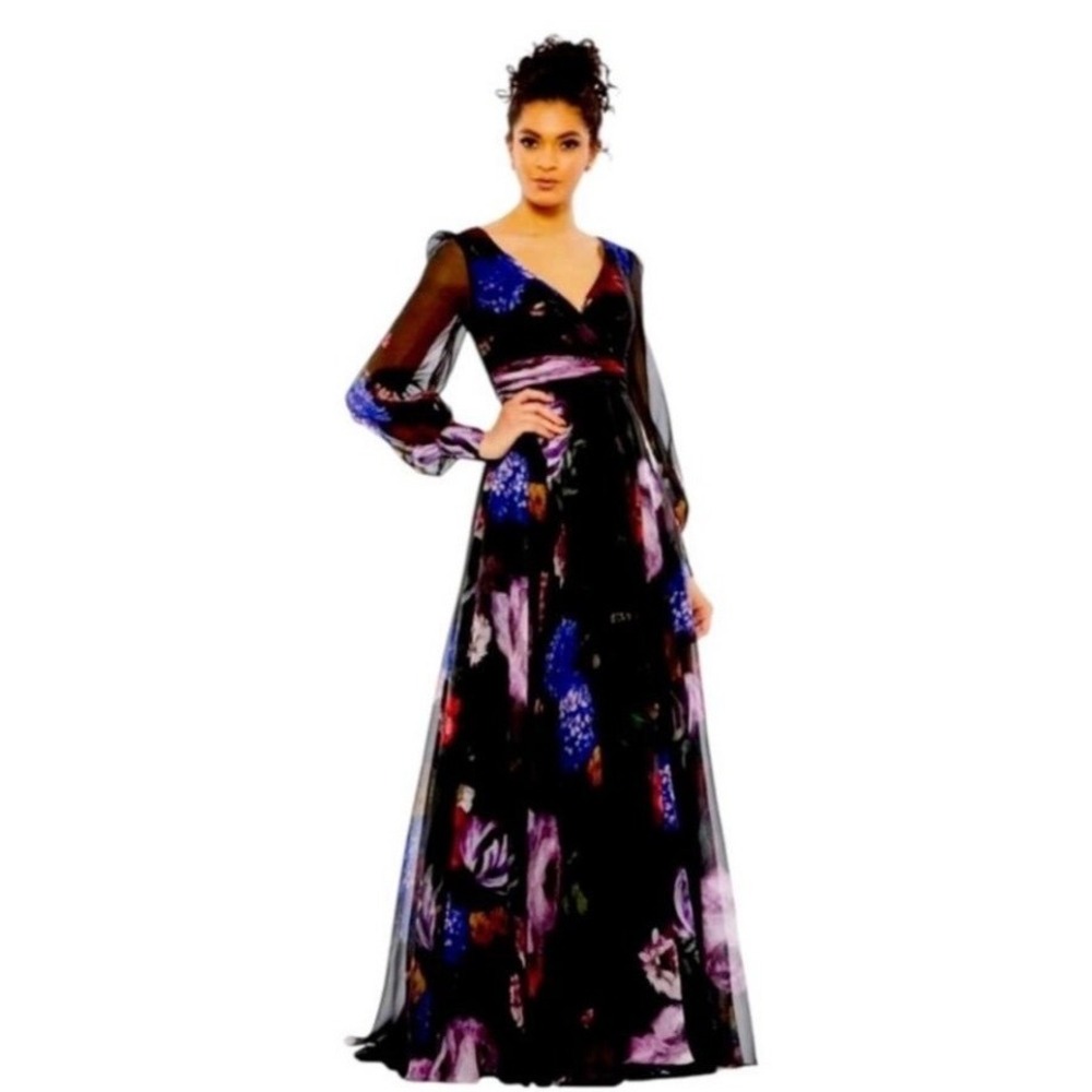 NWT Mac Duggal 67872
Black Chiffon Bishop
Sleeve Floral Print Gown Sz 4
$598